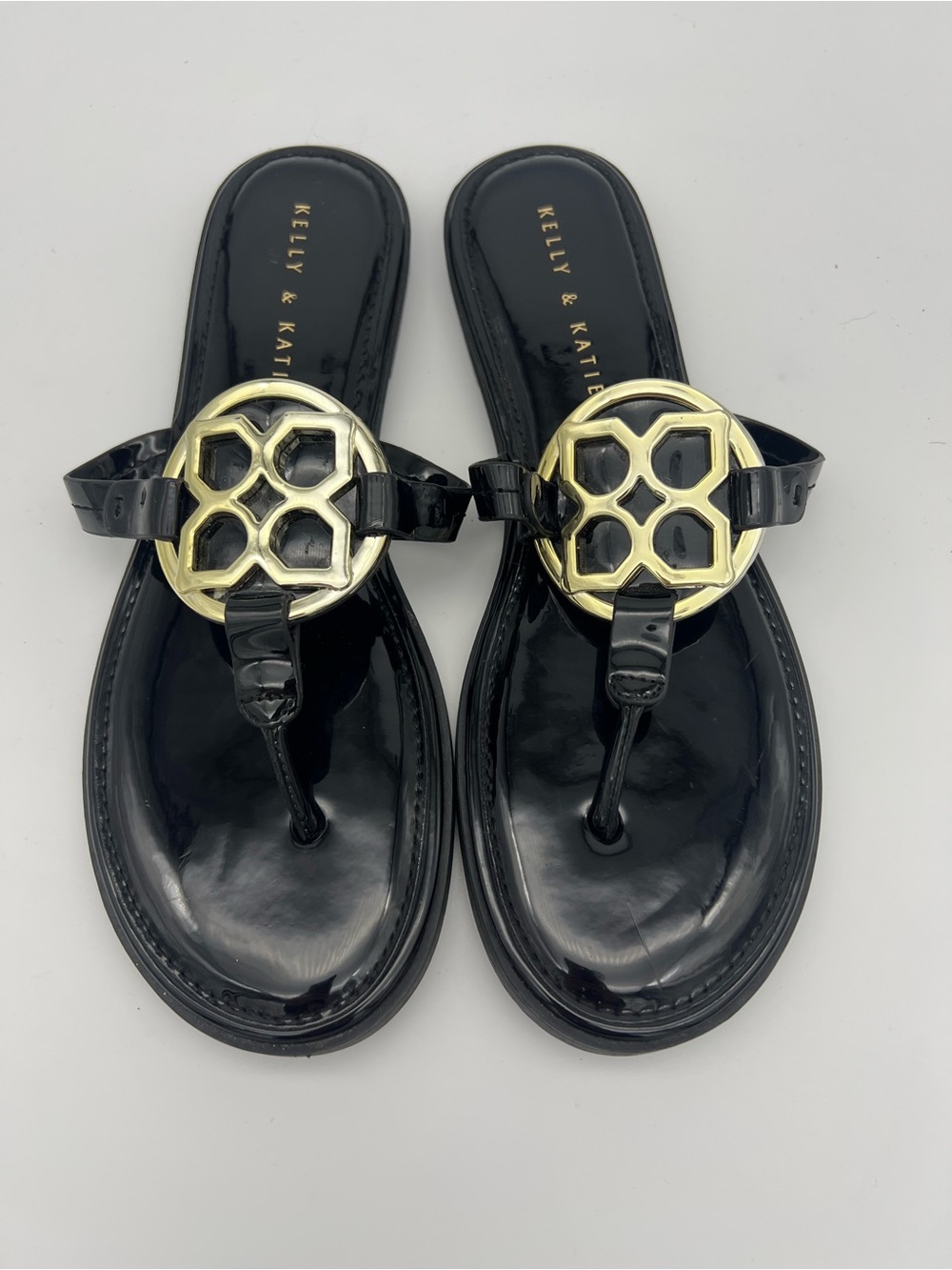 KELLY & KATIE Dahlin Black Patent Slide Thong Slip On Sandals Womens Sz 10 Gold